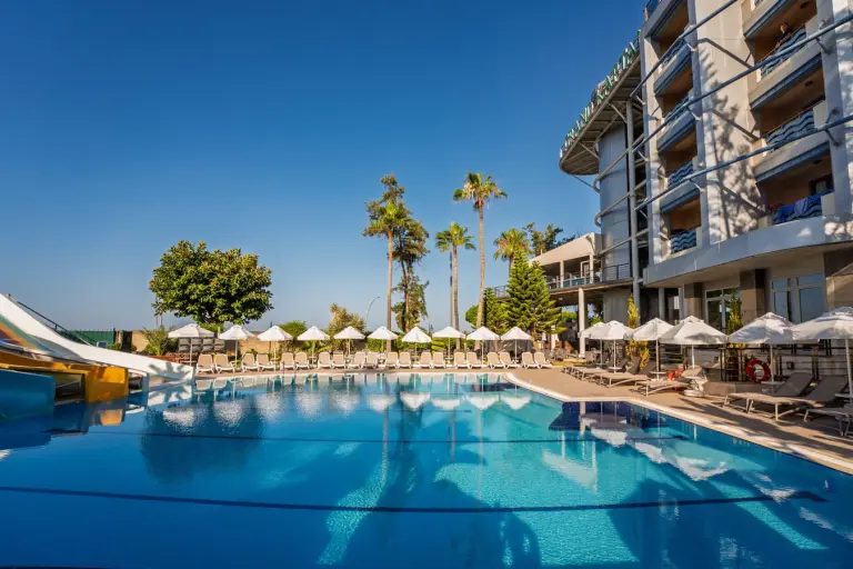 Havuz &amp; Plaj / Grand Kaptan Otel