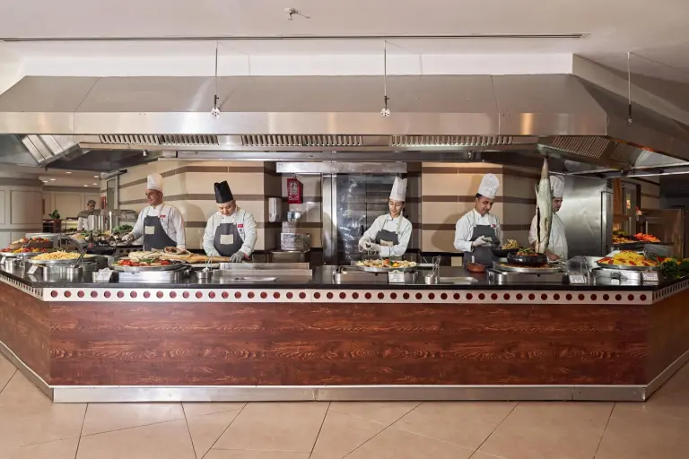 Restoran &amp; Bar / Grand Kaptan Otel