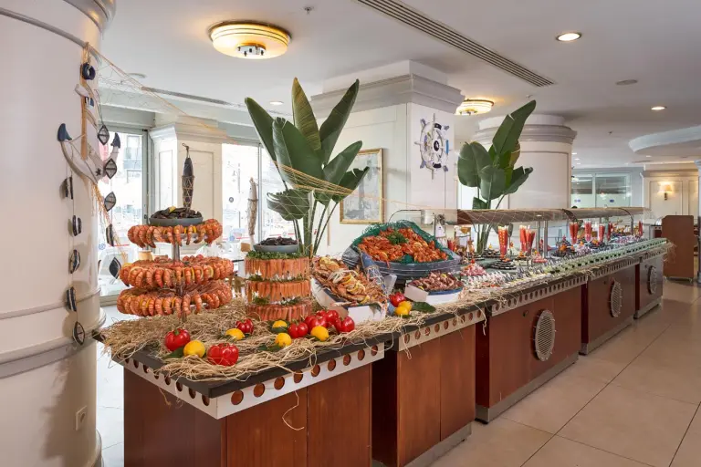 Restoran &amp; Bar / Grand Kaptan Otel